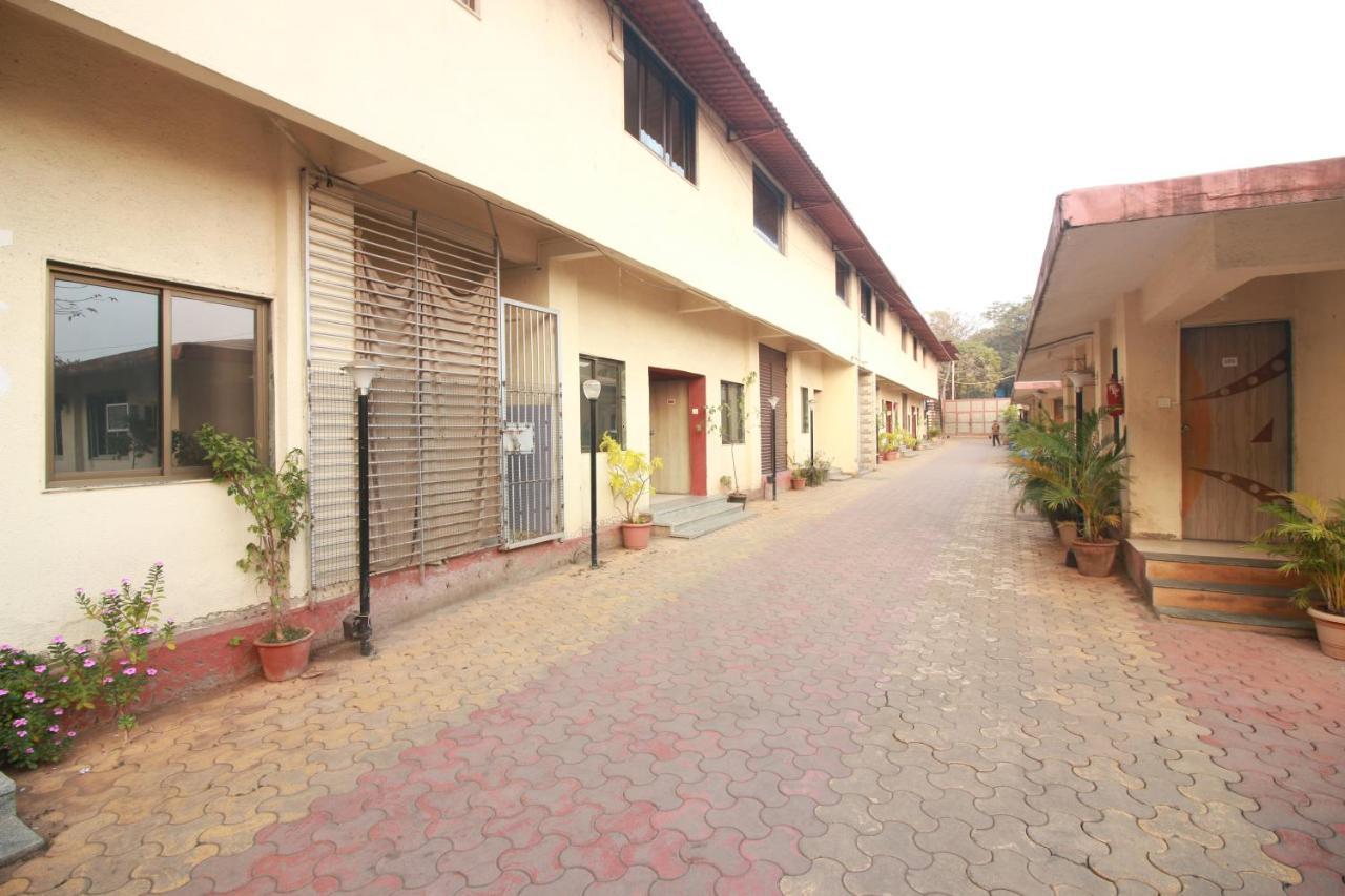Hotel Nest Inn Residency Bhiwandi Exterior foto